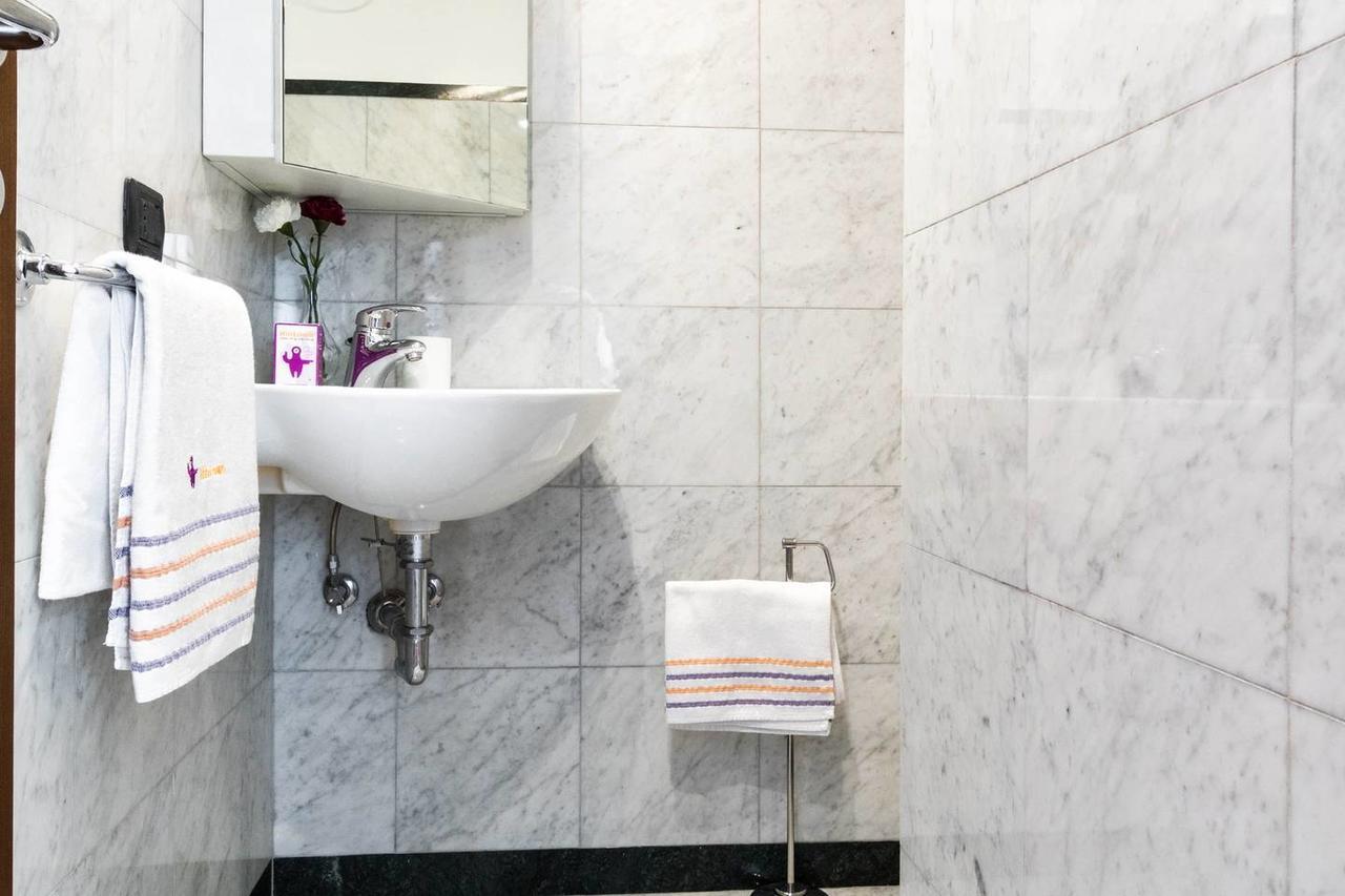 Hintown Duomo Via Baracchini Apartman Milánó Kültér fotó