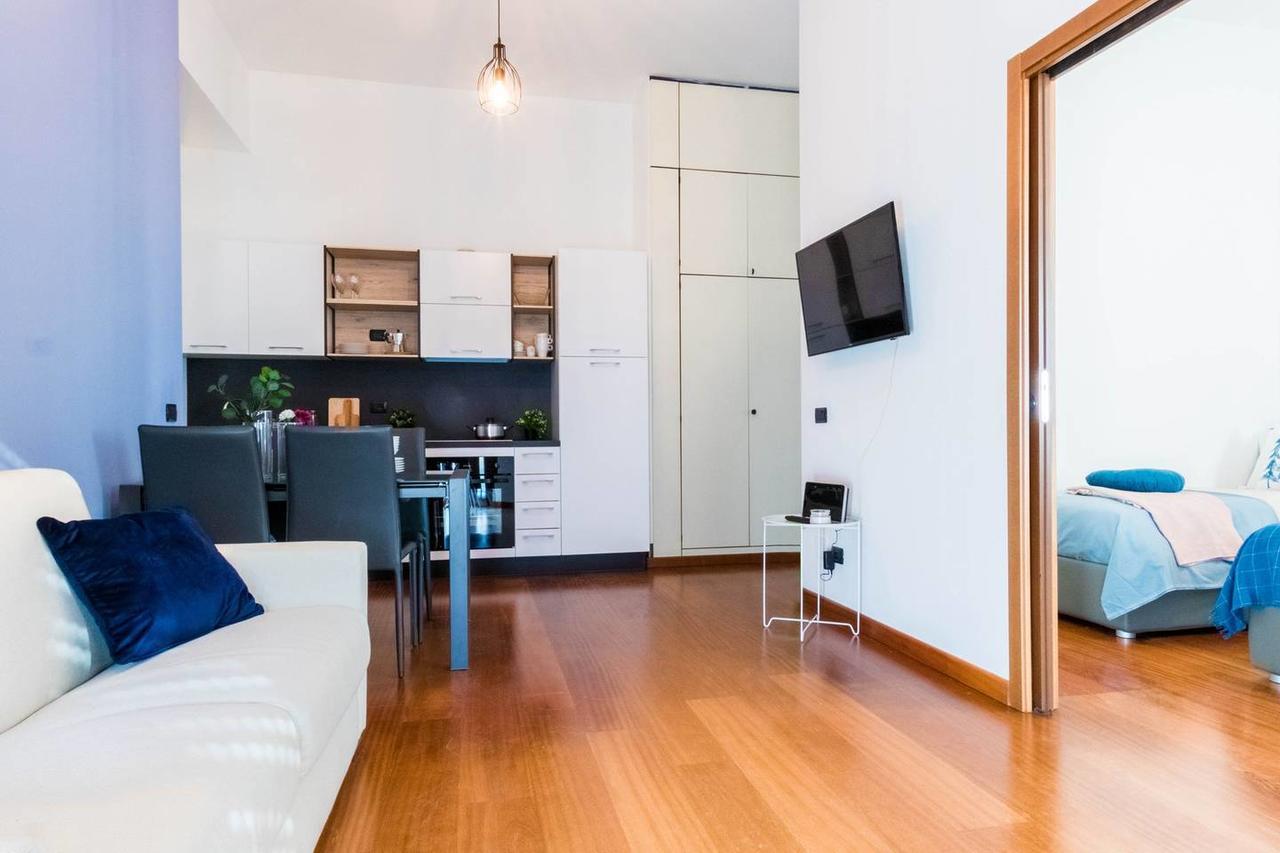 Hintown Duomo Via Baracchini Apartman Milánó Kültér fotó